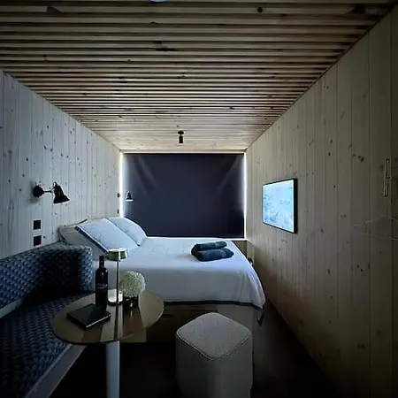 'calcaire' Vineyard Cabin At Chateau Puynard * Berson