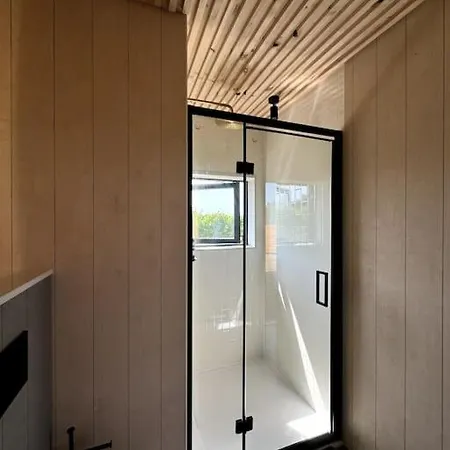 'calcaire' Vineyard Cabin At Chateau Puynard